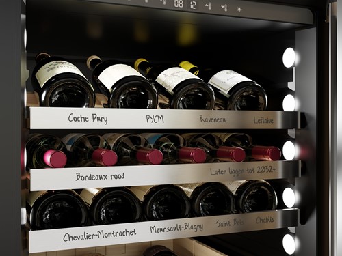 Brushed Silver accenlijsten voorzien van notities met de krijtmarkers ||