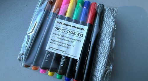 Krijtmarker set (zwart + 7 kleuren) & wis doekje (voor gebruik op RVS accentlijsten)