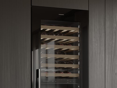                          Rougemont Ultimo / Deur: Sapphire Black Edition