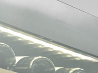 De Slver Design deur van naadloos roestvrijstaal || SILV inbouwdeur detail