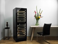 Wijnklimaatkast Chenonceau (Duo) met Brilliant Black deur & zwarte Robusto hendel || SW180