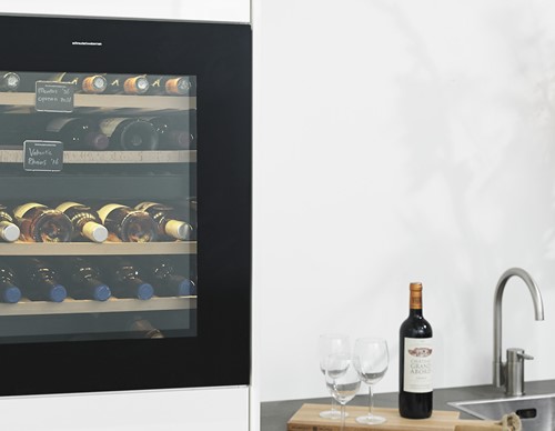 Wijnklimaatkast Turenne met Brilliant Black deur || SW30B
