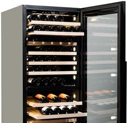 Deur rechts scharnierend, hendel links (standaard)